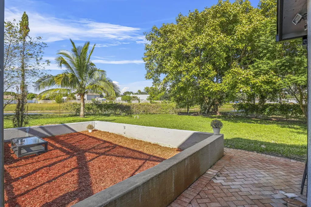 140 SW Mark Court Port St Lucie FL 34953