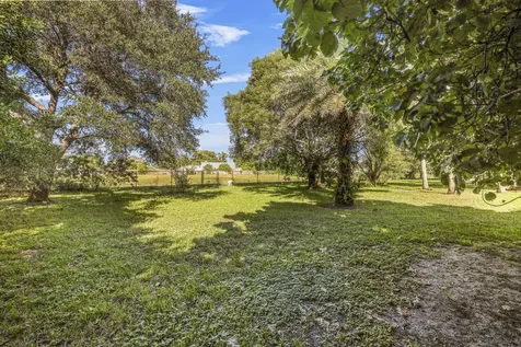 140 SW Mark Court Port St Lucie FL 34953