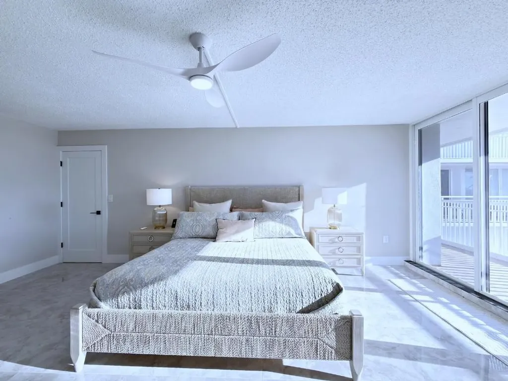 3546 S Ocean Boulevard South Palm Beach FL 33480
