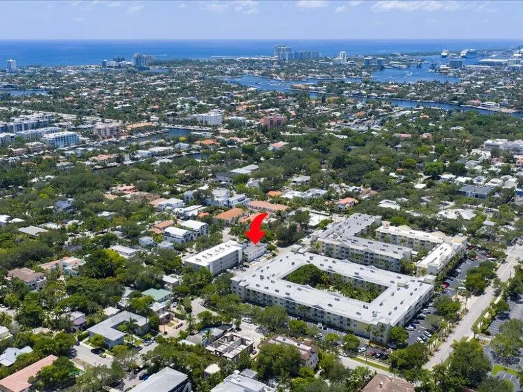 105 NE 16th Terrace Fort Lauderdale FL 33301