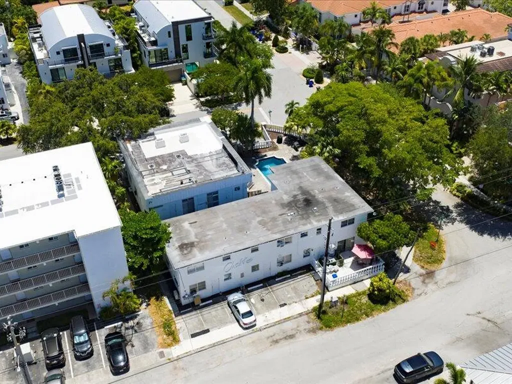 105 NE 16th Terrace Fort Lauderdale FL 33301