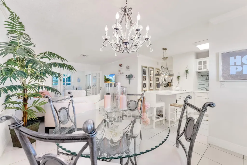 2131 NE 42nd Court Lighthouse Point FL 33064