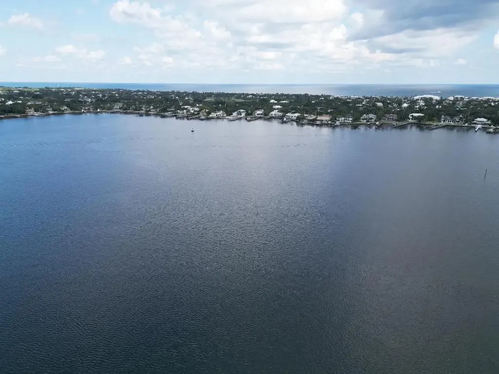 132 Lakeshore Drive North Palm Beach FL 33408