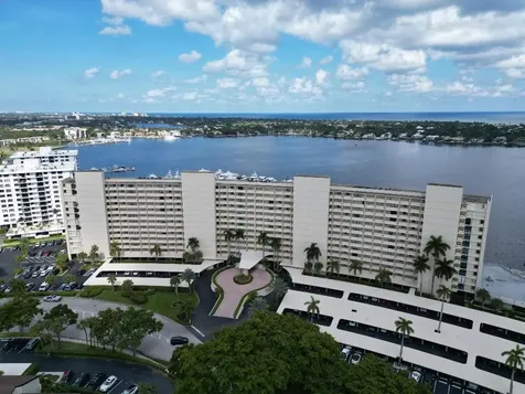 132 Lakeshore Drive North Palm Beach FL 33408