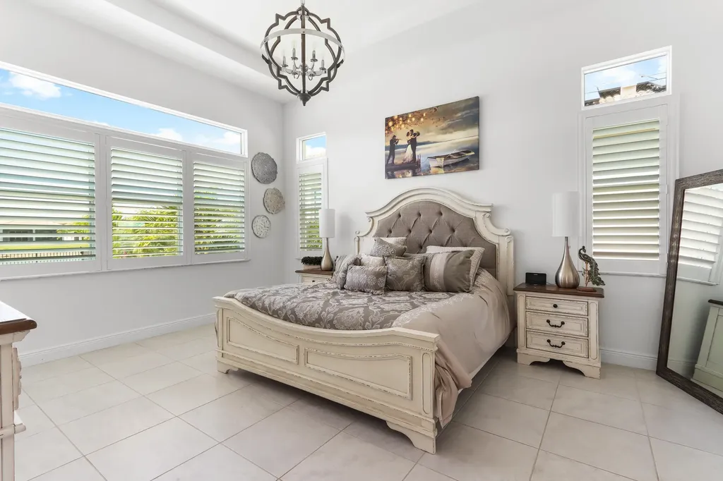 9282 SW Miracoli Way Port St Lucie FL 34987