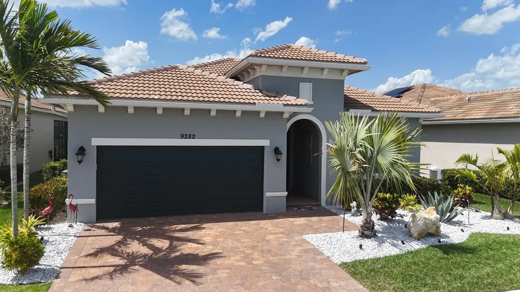 9282 SW Miracoli Way Port St Lucie FL 34987