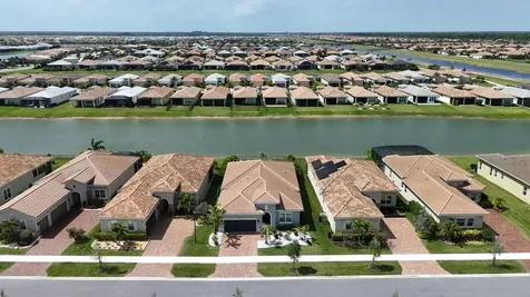 9282 SW Miracoli Way Port St Lucie FL 34987