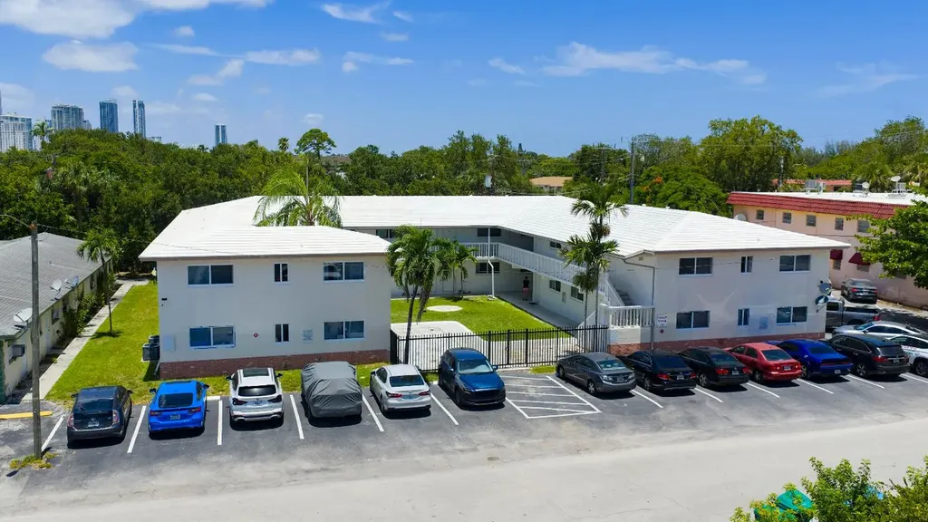 811 SE 16th Street Fort Lauderdale FL 33316