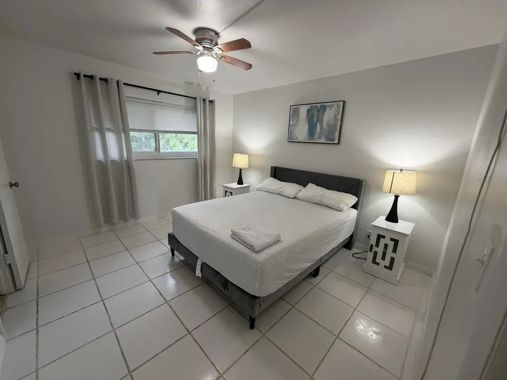 811 SE 16th Street Fort Lauderdale FL 33316