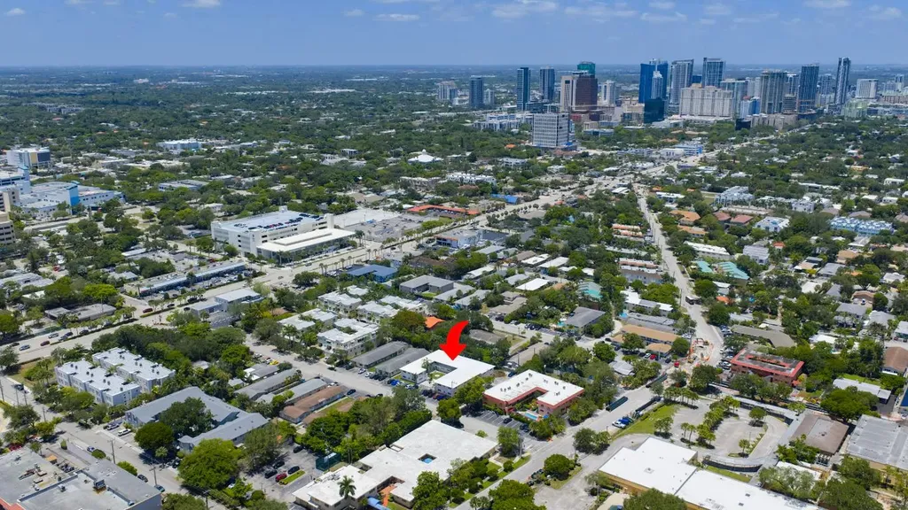 811 SE 16th Street Fort Lauderdale FL 33316