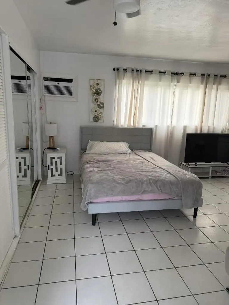 811 SE 16th Street Fort Lauderdale FL 33316