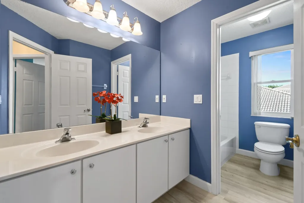 9863 Royal Cardigan Way West Palm Beach FL 33411