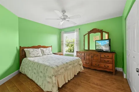 9863 Royal Cardigan Way West Palm Beach FL 33411