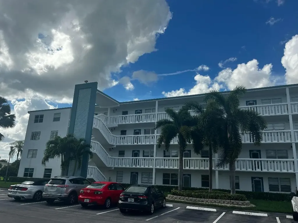 2087 Exeter E Boca Raton FL 33434