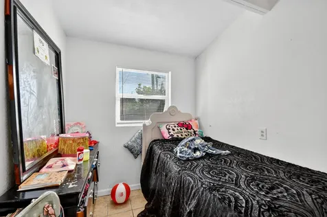 173 W 18th Street Riviera Beach FL 33404