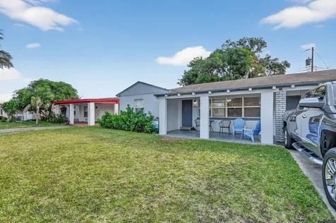 173 W 18th Street Riviera Beach FL 33404