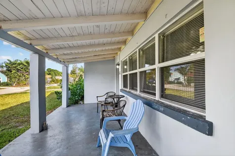 173 W 18th Street Riviera Beach FL 33404