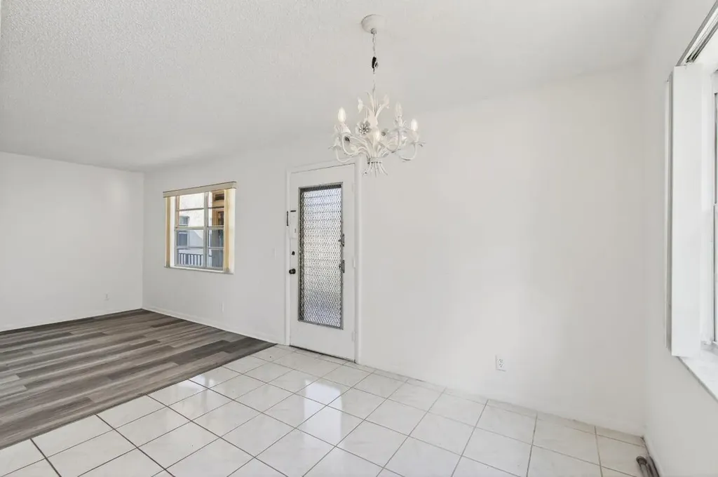 180 Flanders D Delray Beach FL 33484