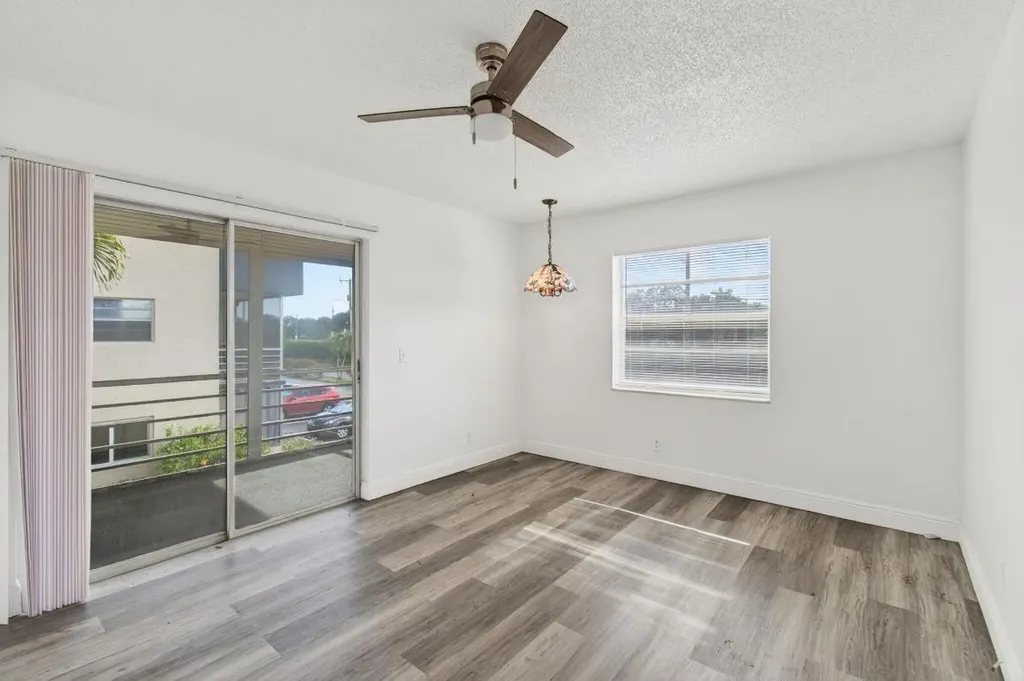 180 Flanders D Delray Beach FL 33484
