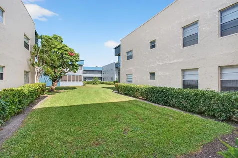 180 Flanders D Delray Beach FL 33484