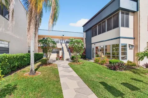 180 Flanders D Delray Beach FL 33484