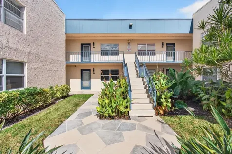 180 Flanders D Delray Beach FL 33484
