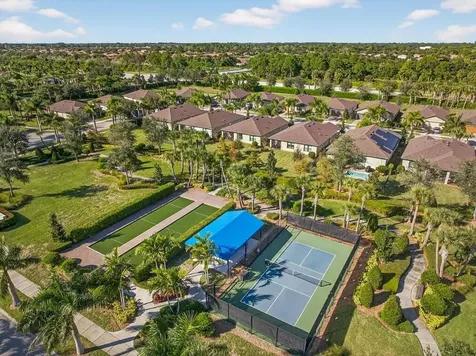 5181 Jasper Square Vero Beach FL 32967