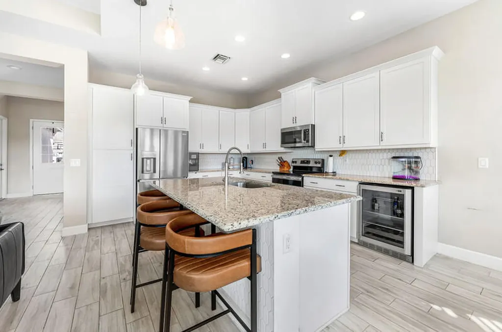 15980 Whippoorwill Circle Westlake FL 33470