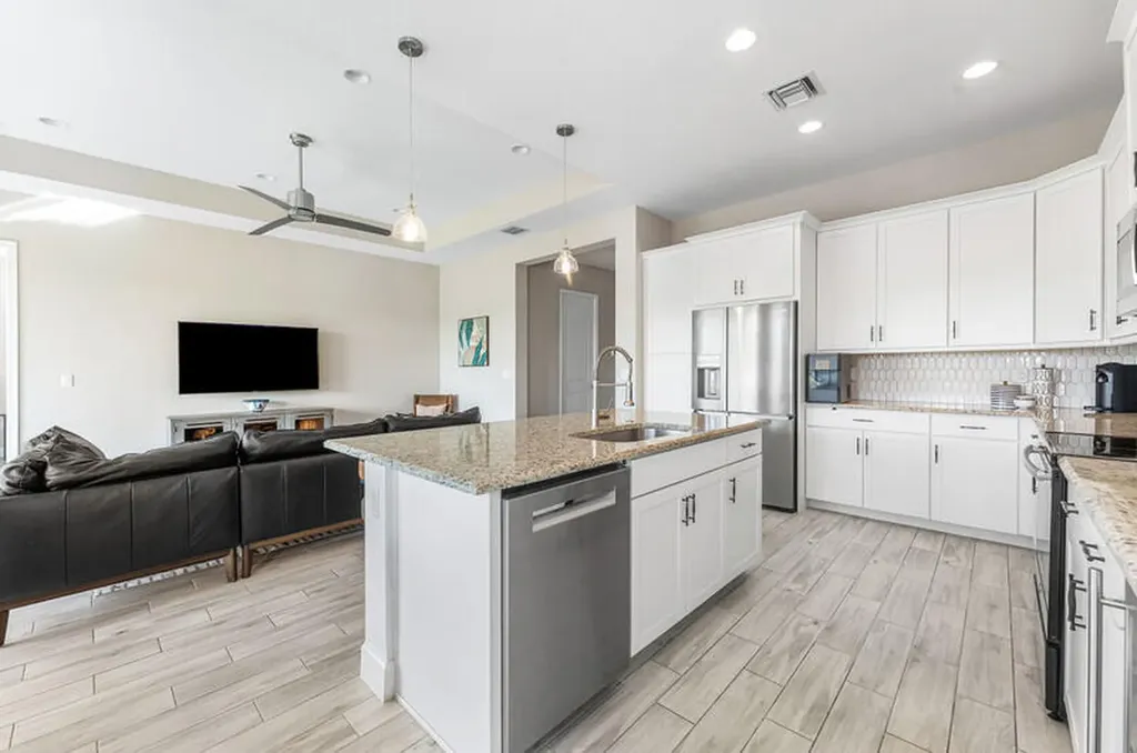 15980 Whippoorwill Circle Westlake FL 33470