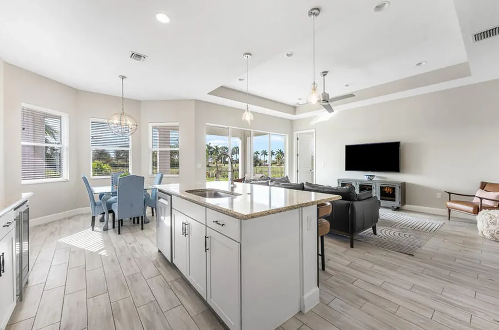 15980 Whippoorwill Circle Westlake FL 33470