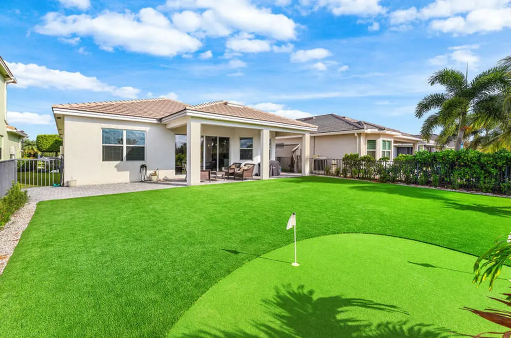 15980 Whippoorwill Circle Westlake FL 33470