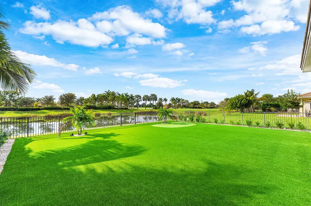 15980 Whippoorwill Circle Westlake FL 33470