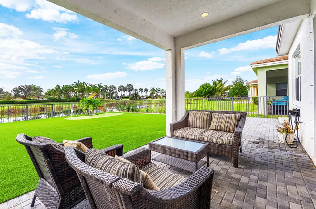 15980 Whippoorwill Circle Westlake FL 33470