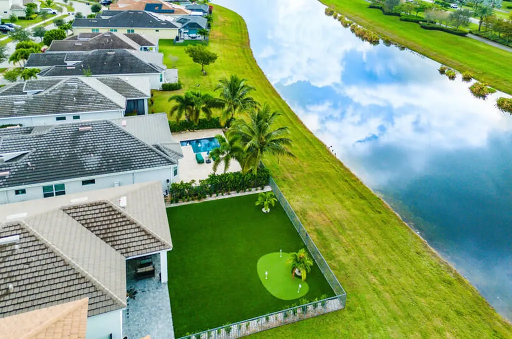 15980 Whippoorwill Circle Westlake FL 33470