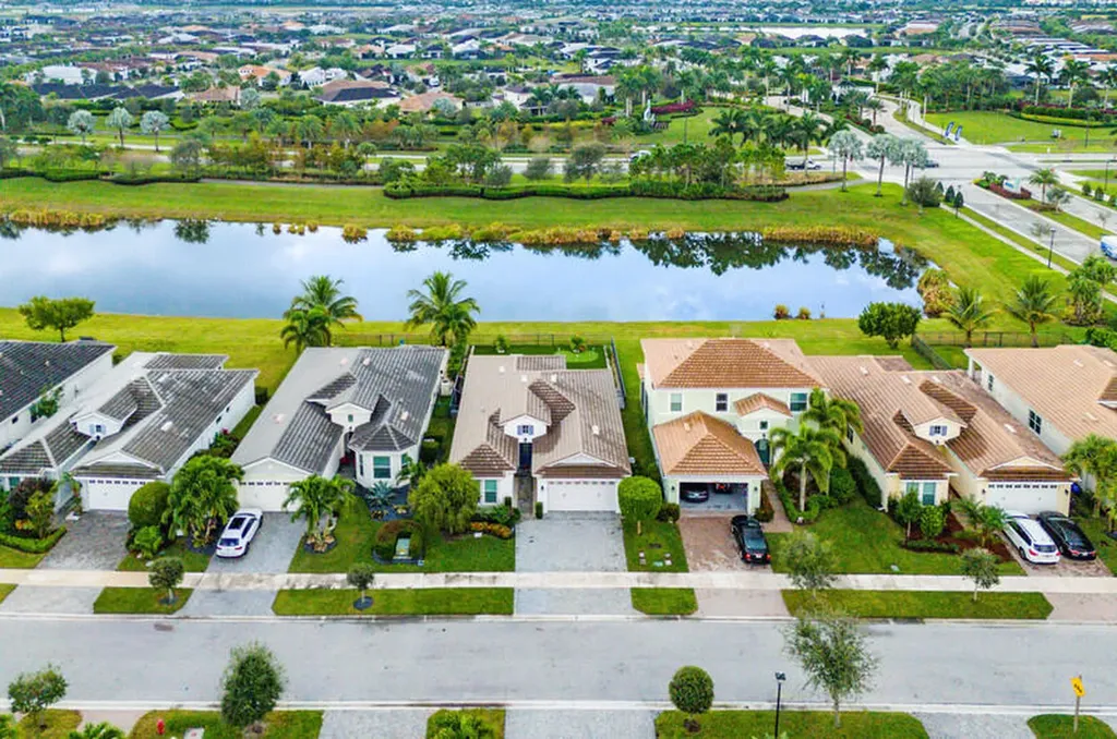 15980 Whippoorwill Circle Westlake FL 33470
