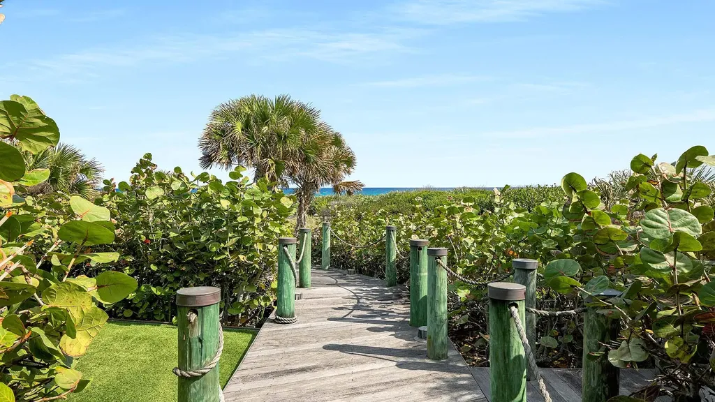1960 S Ocean Boulevard Manalapan FL 33462