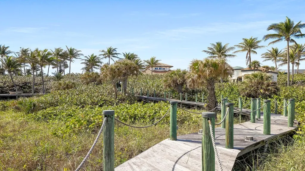 1960 S Ocean Boulevard Manalapan FL 33462