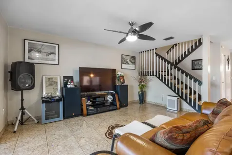 940 SW 96th Avenue Pembroke Pines FL 33025