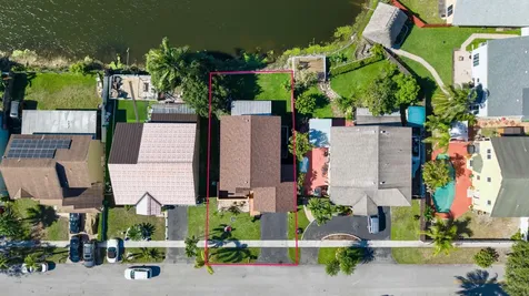 940 SW 96th Avenue Pembroke Pines FL 33025