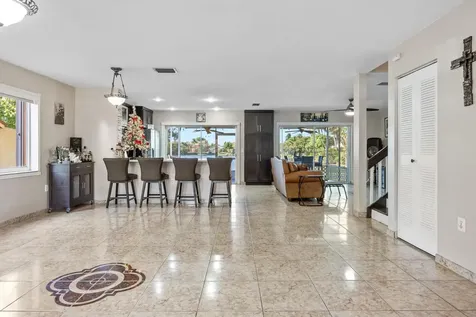 940 SW 96th Avenue Pembroke Pines FL 33025