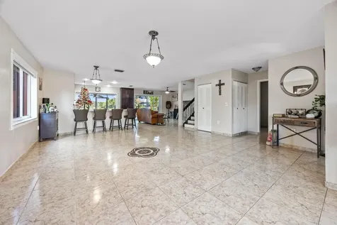 940 SW 96th Avenue Pembroke Pines FL 33025