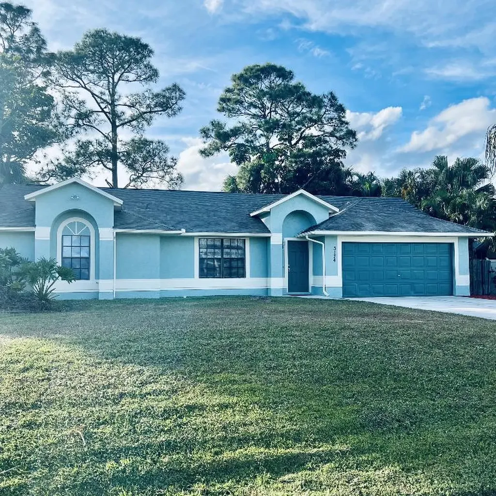 3174 SW Armucher Street Port St Lucie FL 34953
