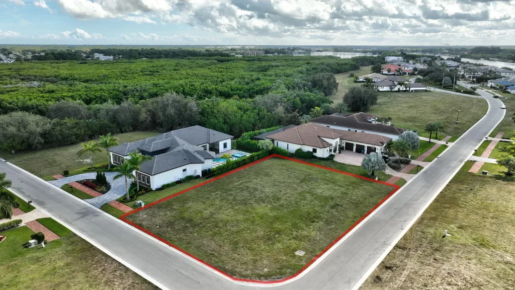 183 SE Via Terra Bella Port St Lucie FL 34952