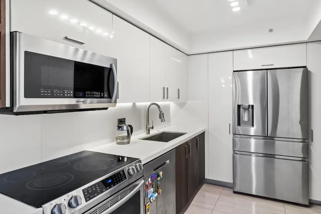 20515 E Country Club Drive Aventura FL 33180