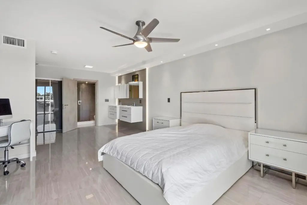 20515 E Country Club Drive Aventura FL 33180