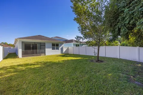 149 SE Via Visconti Port St Lucie FL 34952