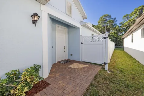 149 SE Via Visconti Port St Lucie FL 34952