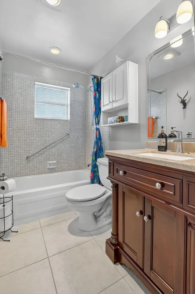74 Burgundy B Delray Beach FL 33484