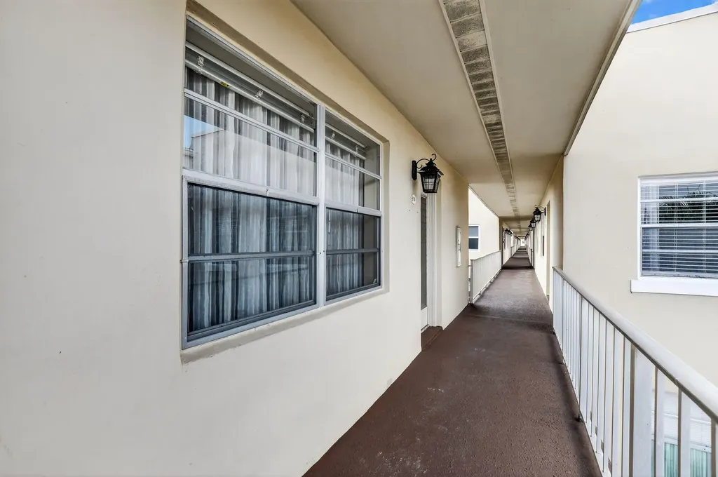 74 Burgundy B Delray Beach FL 33484
