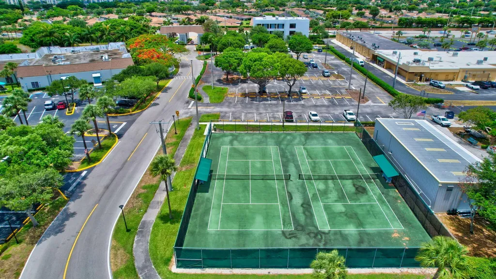 74 Burgundy B Delray Beach FL 33484